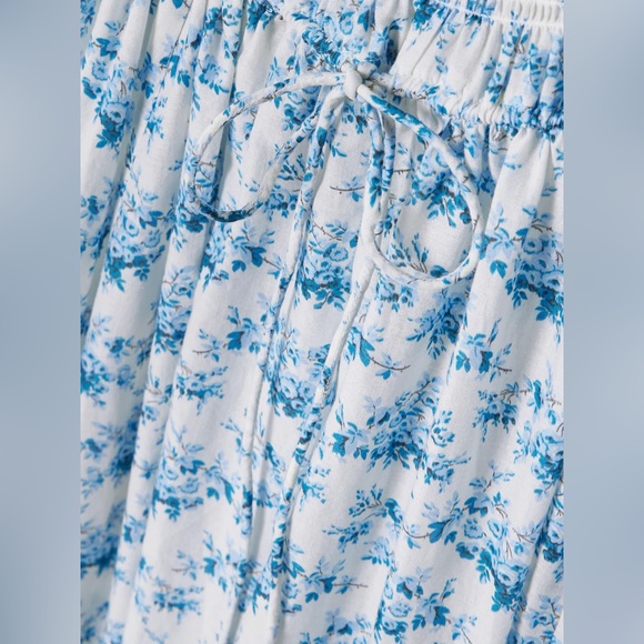 Doen Ashlynn Dress in Bleu Rosier Floral - Picture 6 of 7